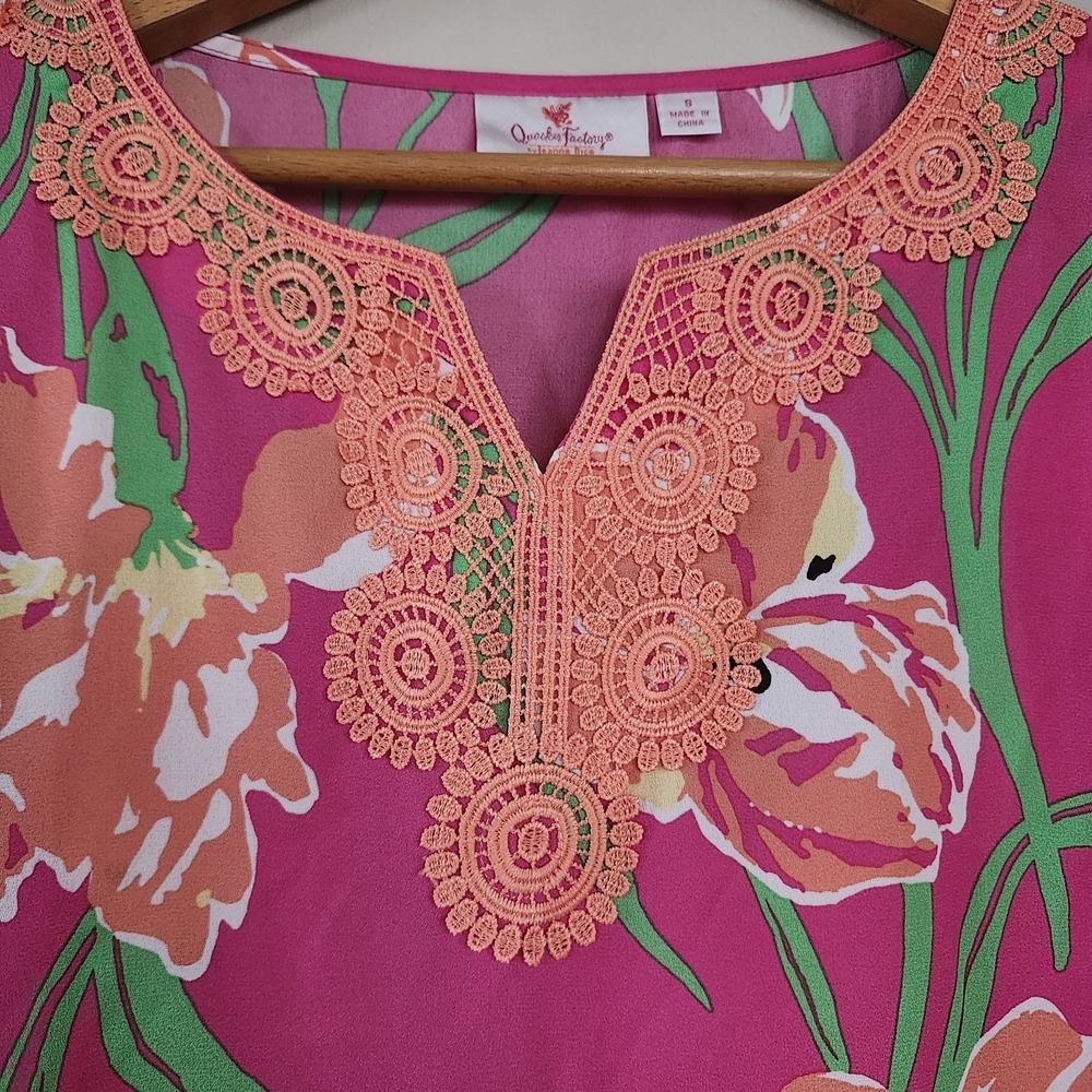 Quacker Factory Womens Sz Small Pink Floral Lace Trim Kimono Blouse Tropical Top - Picture 2 of 5